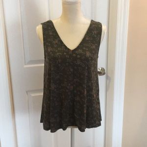 2/$10 Old Navy dark green tank top, size Medium